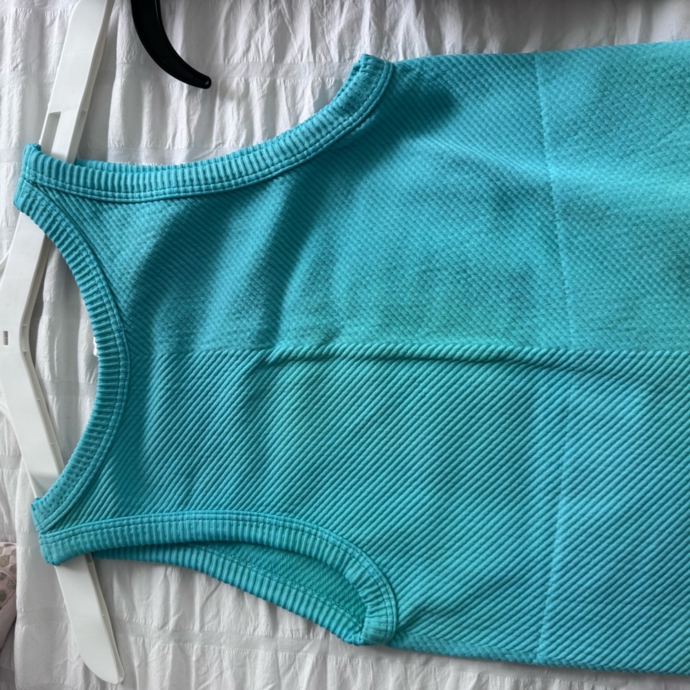 Turquoise Ribbed Crop Top - Picture 2 of 2